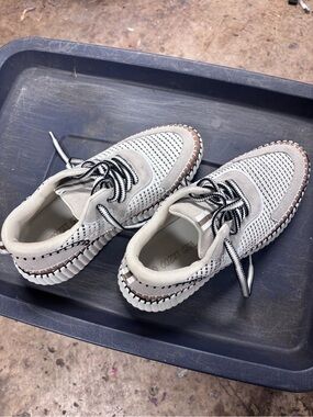 Women’s White and Gray Knit Lace-Up Sneakers